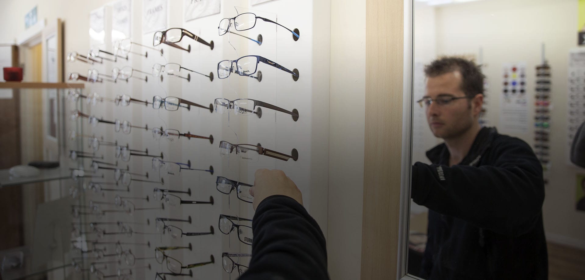 slide3 Manchester Optical Ltd